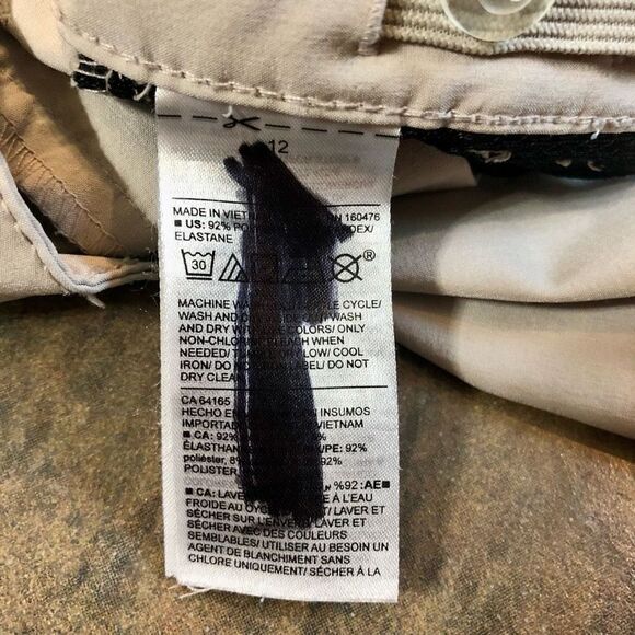 Old Navy Boys Khaki Adjustable Shorts Size 12 - Picture 6 of 11